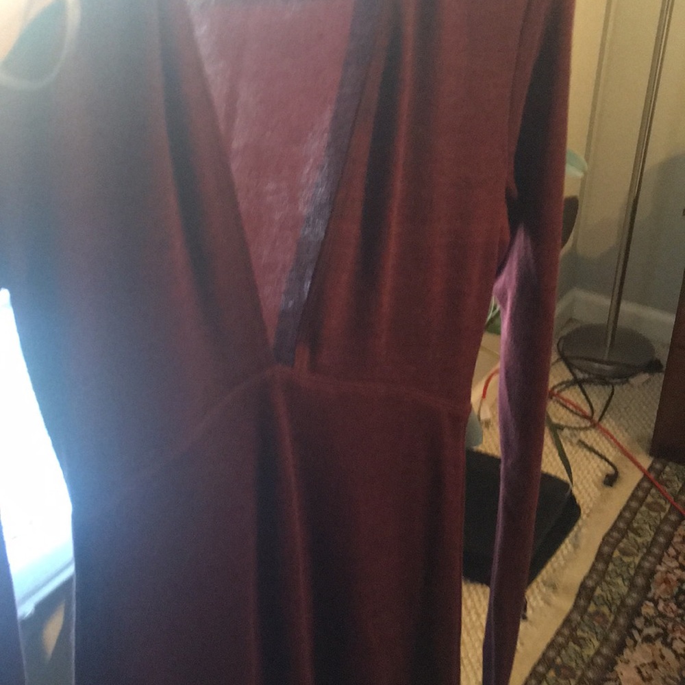 Wilfred free Abby dress from aritzia in plum - Picture 3 of 6